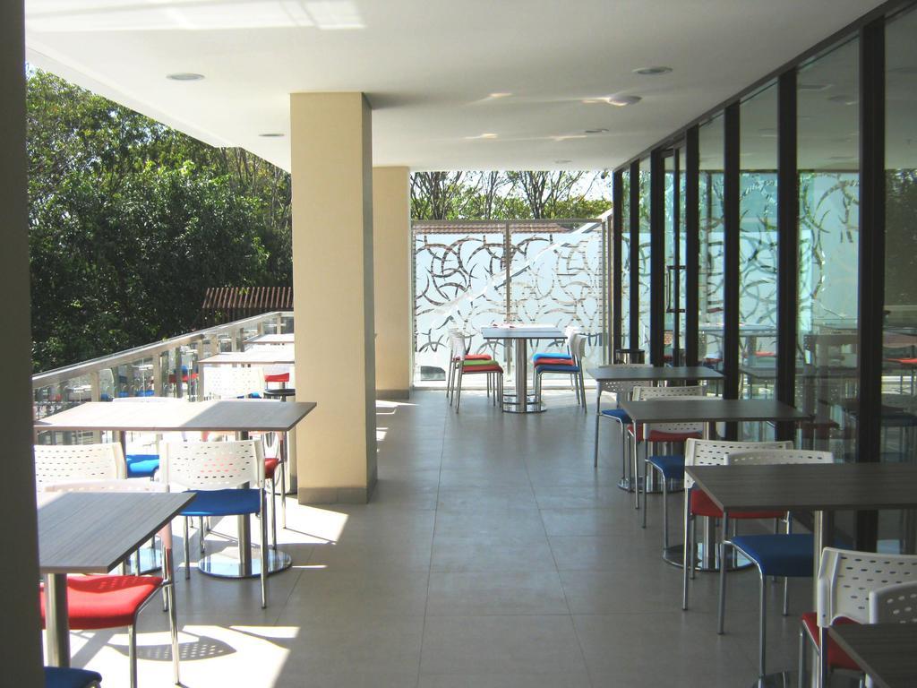 Cordela Hotel Cirebon Exterior photo
