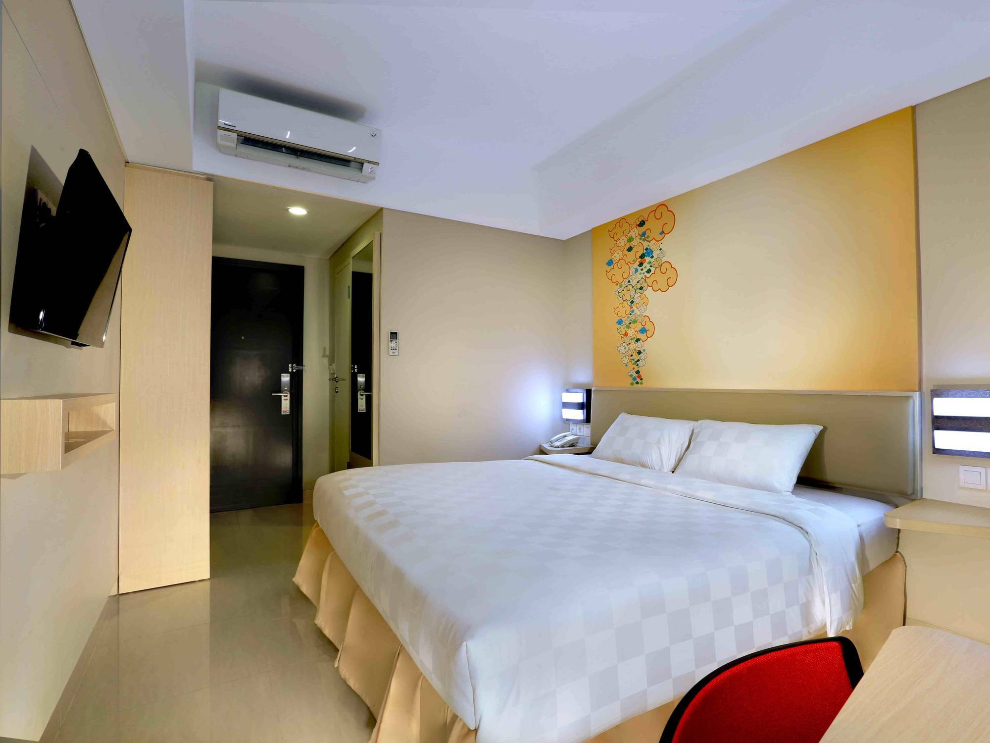 Cordela Hotel Cirebon Exterior photo